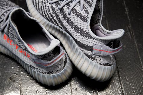 最高yeezy 350 v2が構成|yeezy 350 sneakers.